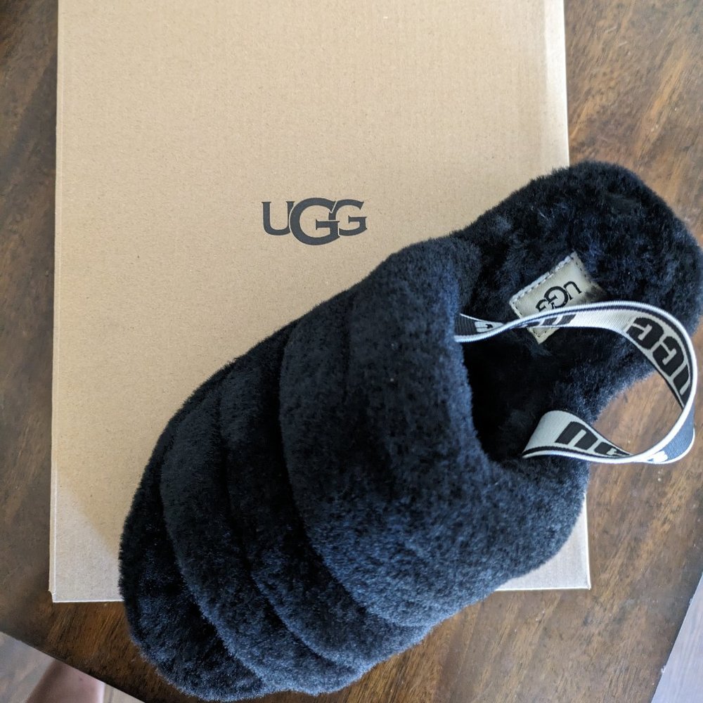 UGG W Fluff yeah slide slippers, size 8